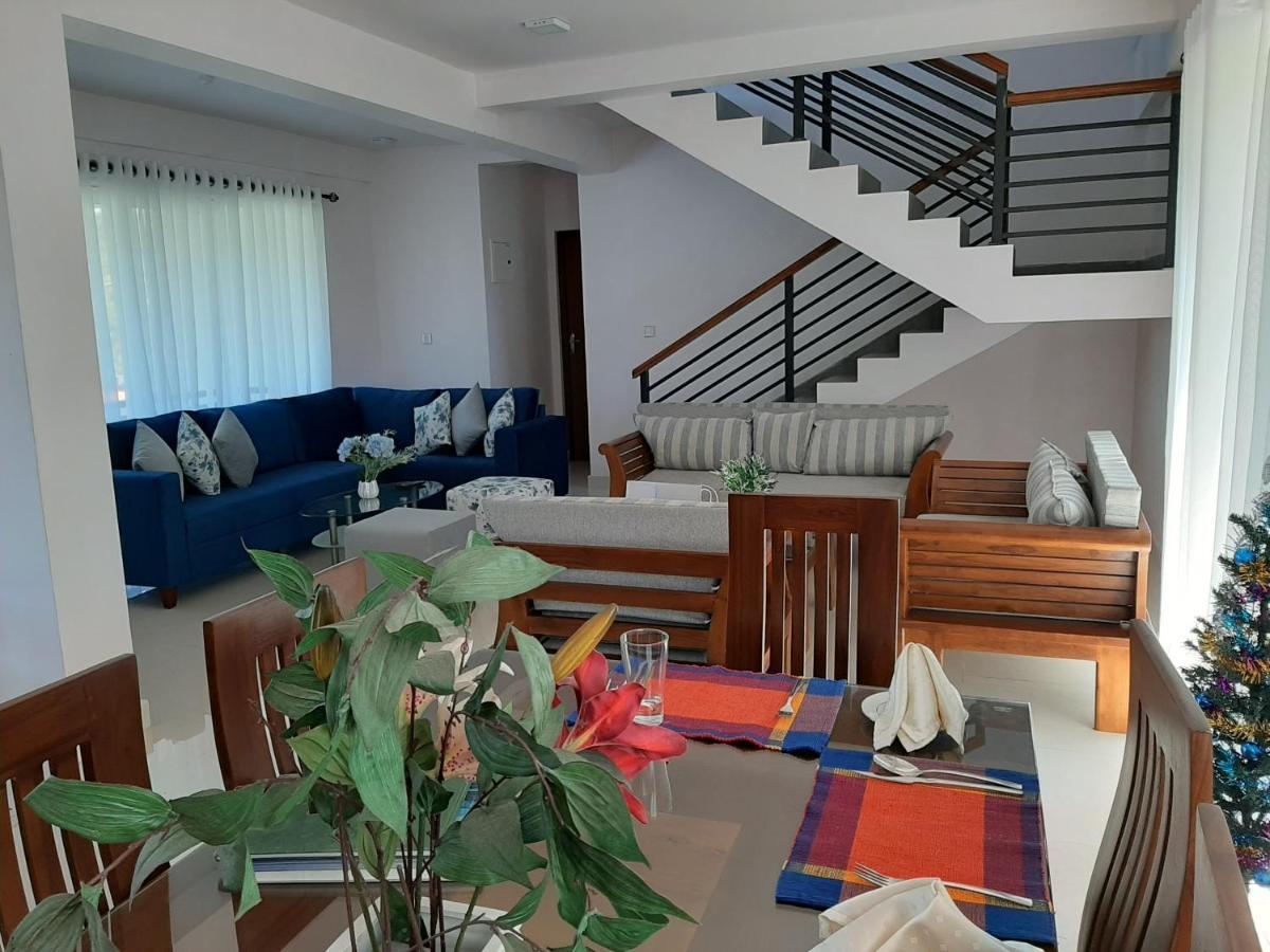 נוארה אליה J'S Villa מראה חיצוני תמונה